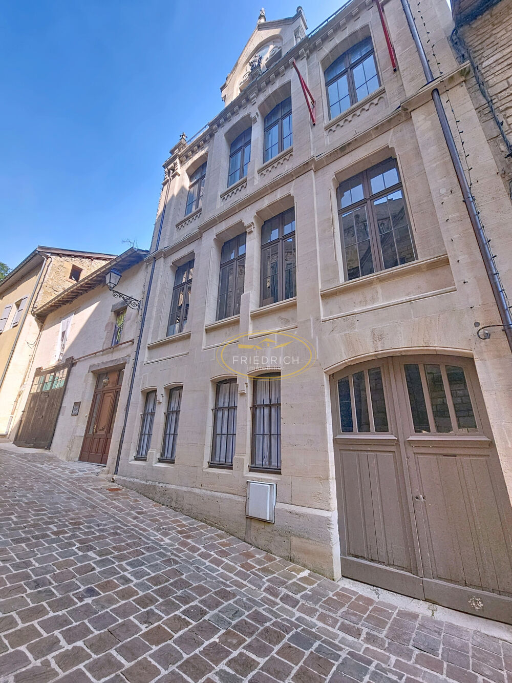 Bâtisse gothique du XVIII ème siècle