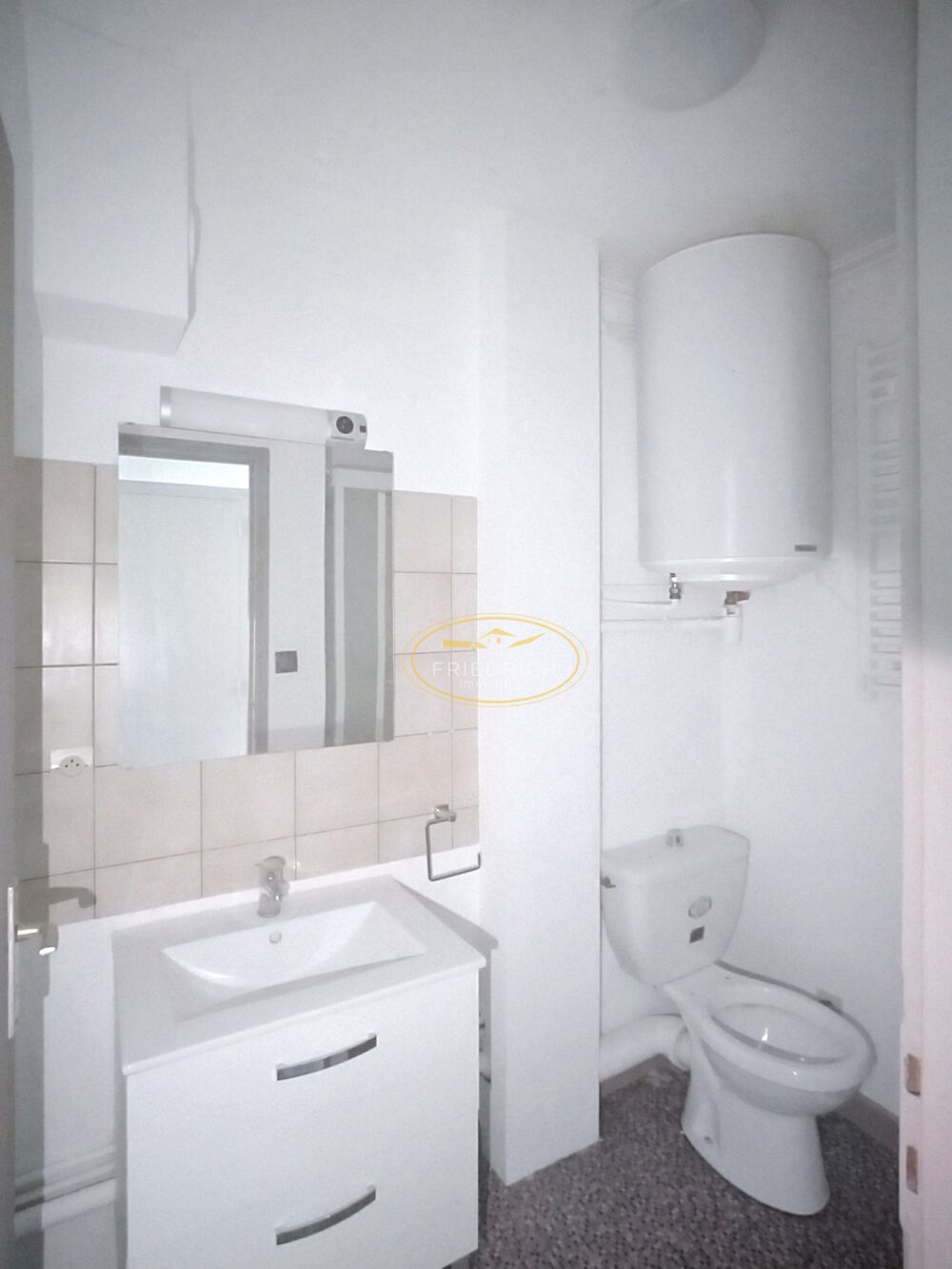Location Appartement STUDIO CENTRE-VILLE - BAR-LE-DUC Bar le duc