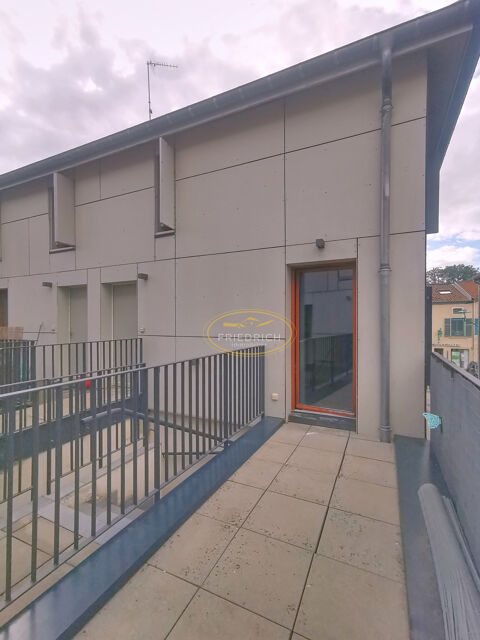  Appartement � louer 3 pi�ces 93 m�