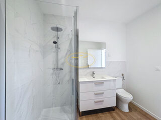  Appartement à louer 2 pièces 56 m²