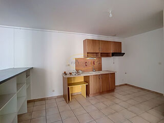  Appartement � louer 3 pi�ces 79 m�