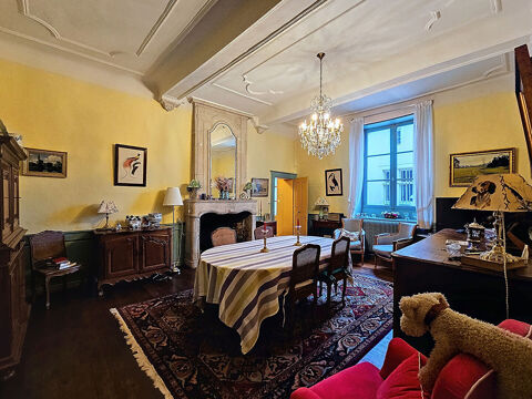   BELLE PROPRI�T� DE CARACT�RE DU XVII�me si�cle Maison - 8 pi�ce(s) - 218 m�