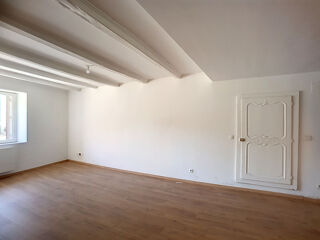  Appartement à louer 3 pièces 75 m²