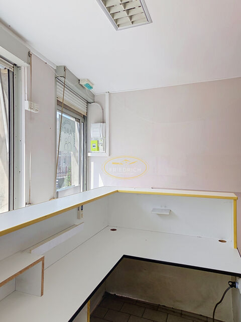  LOCAL COMMERCIAL ou PROFESSIONNEL - Centre-ville 