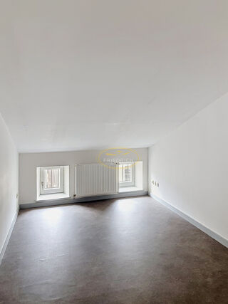  Appartement à louer 3 pièces 50 m²