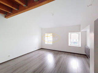  Appartement à louer 4 pièces 90 m²