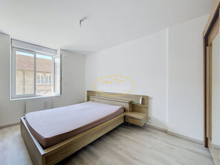  Appartement à louer 4 pièces 91 m²