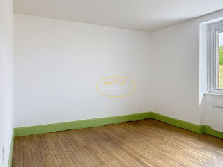  Appartement à louer 3 pièces 86 m²