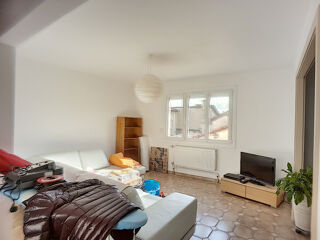  Appartement à louer 4 pièces 72 m²