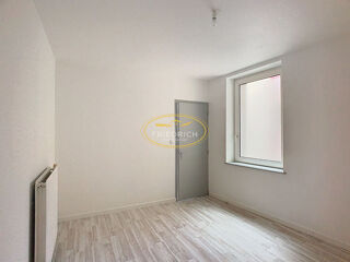  Appartement à louer 2 pièces 42 m²