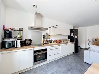  Appartement à louer 4 pièces 91 m²