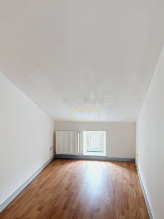  Appartement à louer 3 pièces 50 m²