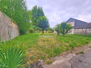  Maison  vendre 15 + pices 550 m