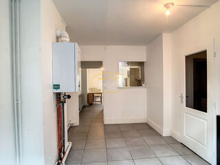 Appartement à louer 3 pièces 96 m²