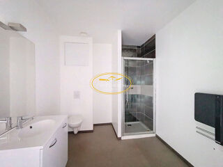  Appartement à louer 4 pièces 90 m²