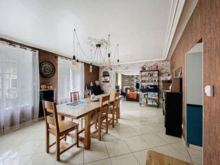  Maison � vendre 9 pi�ces 302 m�