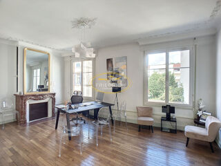  Appartement à louer 6 pièces 160 m²