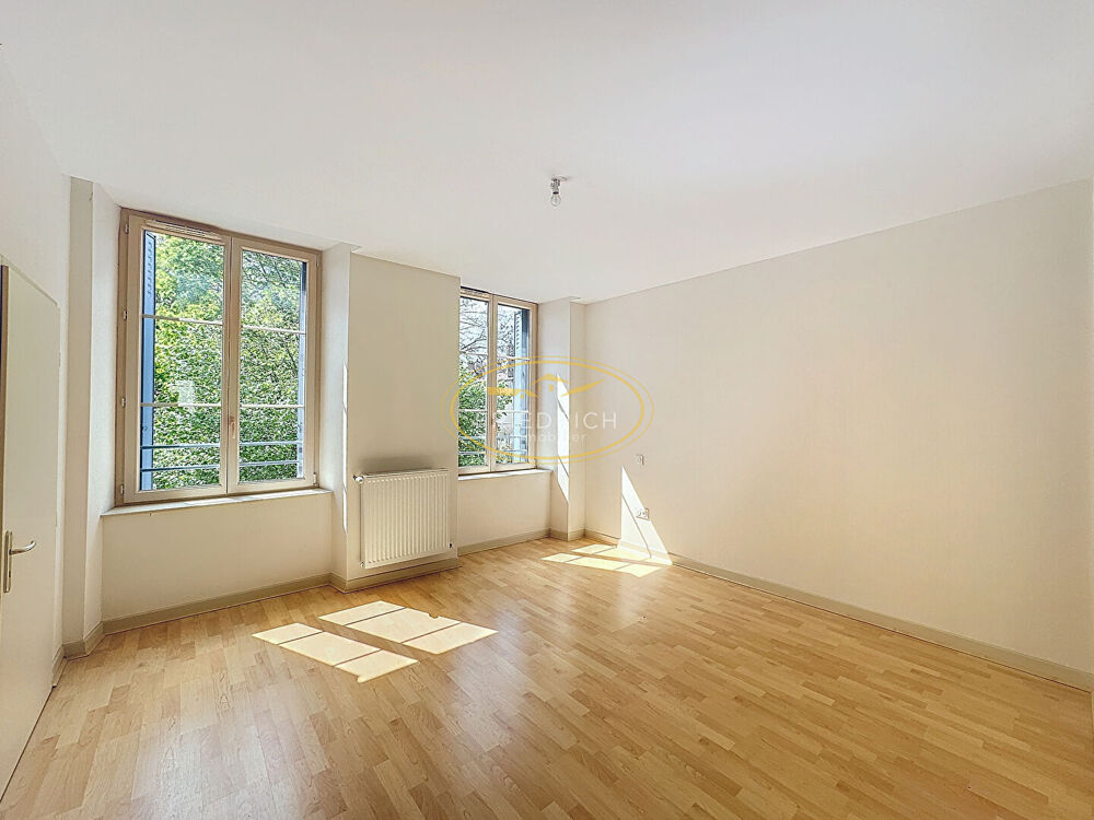 SPACIEUX APPARTEMENT F4 DE 112 m2 EN PLEIN COEUR DE COMMERCY !