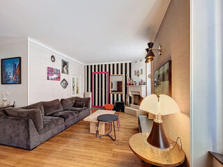  Maison  vendre 9 pices 242 m