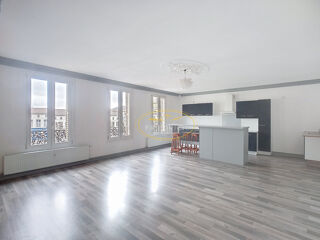  Appartement � louer 4 pi�ces 97 m�