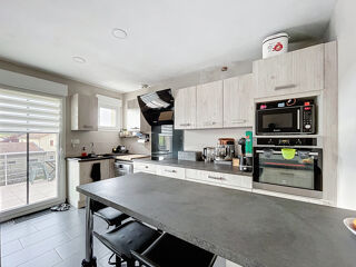  Maison � vendre 10 pi�ces 201 m�