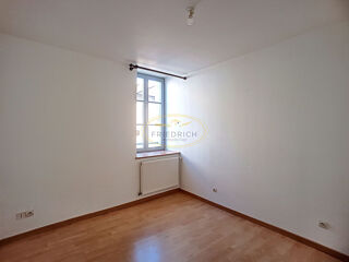  Appartement � louer 3 pi�ces 79 m�