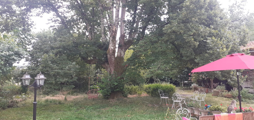 Vente Maison Grande et agréable maison, gîte et dépendances en Périgord Vert Mareuil
