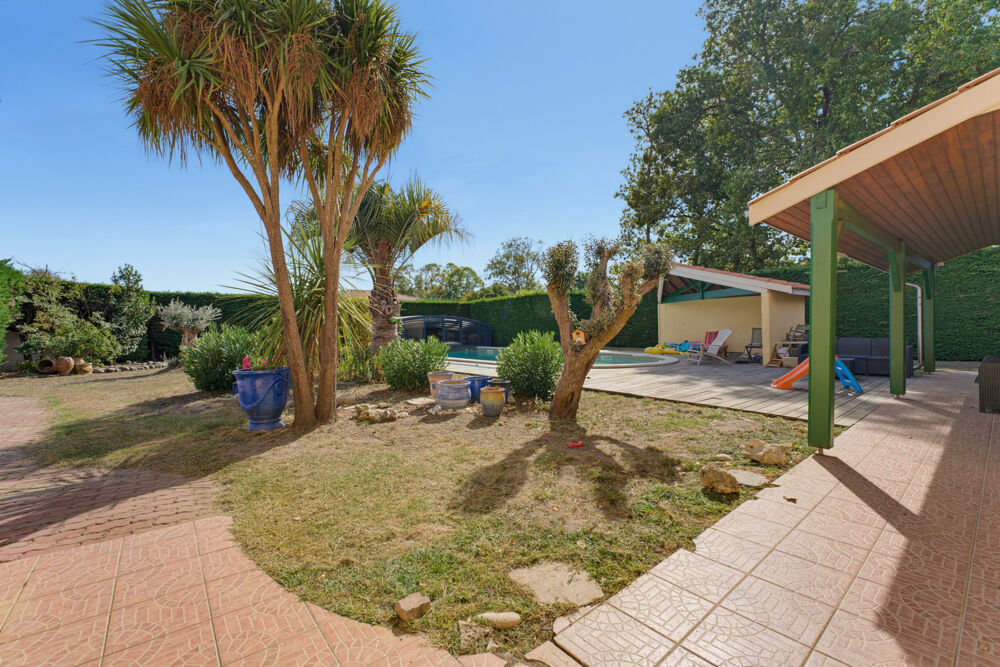 BOULIAC - secteur prisé, maison familiale avec piscine chauffée