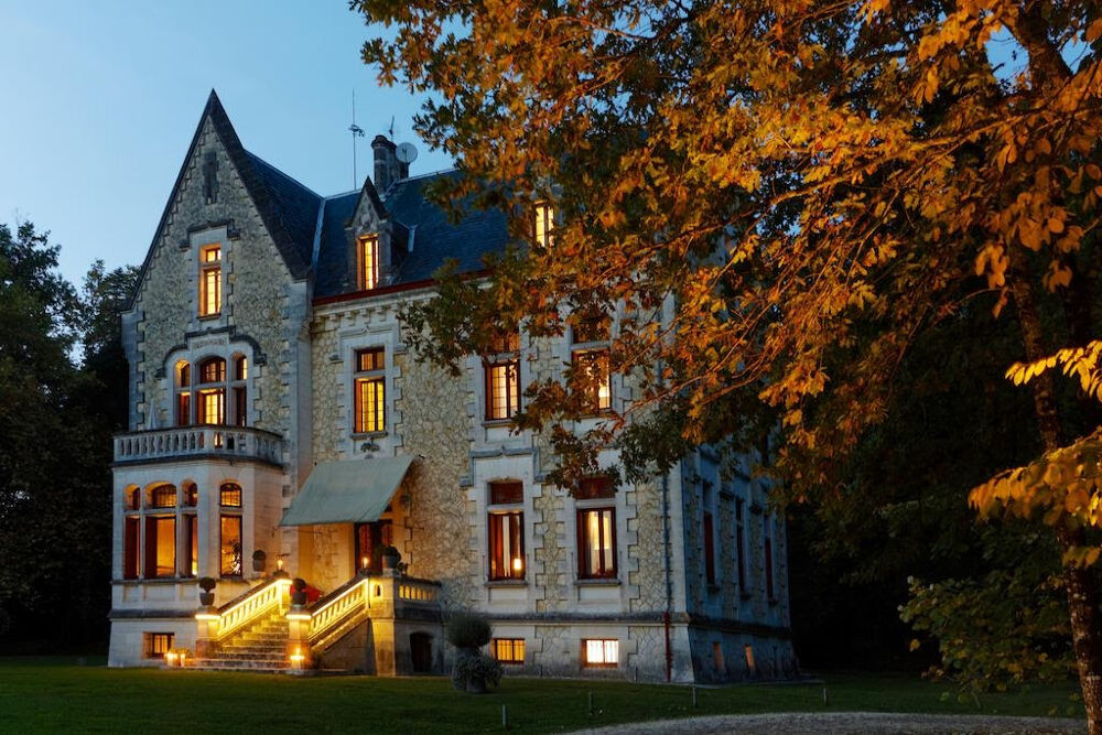 Manoir d'Exception du XIX siècle au coeur du Périgord Blanc, 9 chambres, domaine de plus de 6 hectares