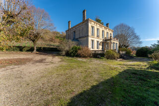  Propriété/château à vendre 8 pièces 250 m²