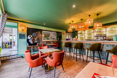 Fonds de commerce restaurant licence IV avec terrasse, appartements, bureau et parking 275000 33270 Bouliac