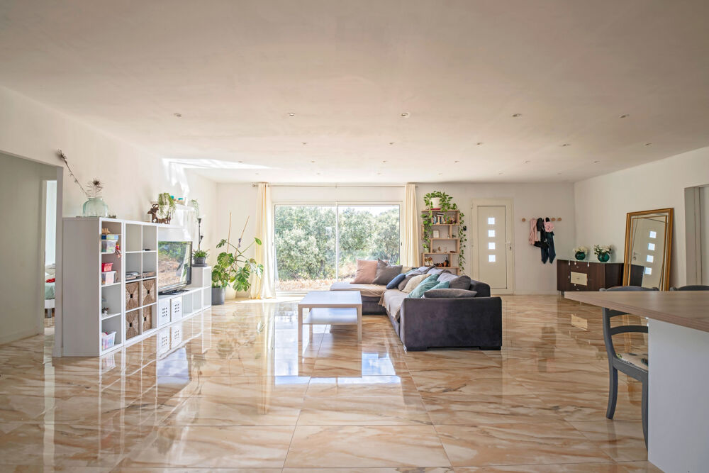 Vente Maison 34270 CLARET   40MIN MONTPELLIER CENTRE- MAISON DE PLAIN PIED DE 200 M2 AU CALME SUR TERRAIN DE 4000M2 Claret