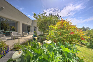  Propriété/château à vendre 7 pièces 230 m²