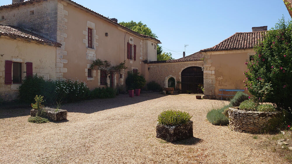 Vente Maison SUPERBE PROPRIETE A RENOVER   380 m2 environ -10 chambres, 1 dortoir- terrain 2ha8, dépendances - MAREUIL en P Mareuil
