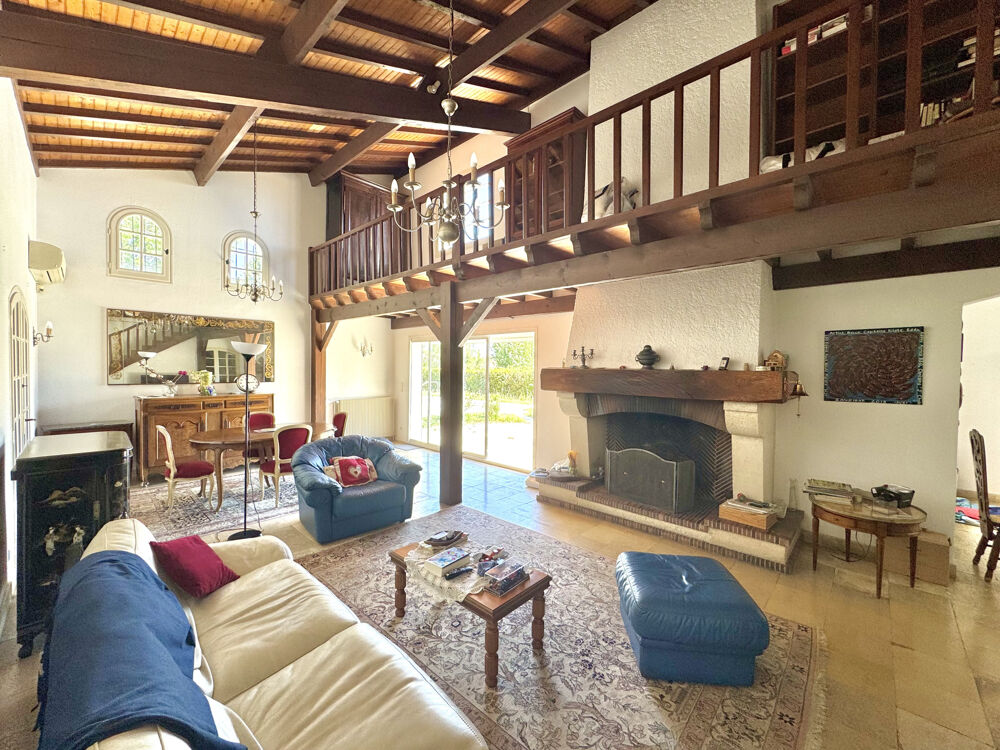Vente Maison Maison 200m2 avec jardin et piscine Artigues pres bordeaux