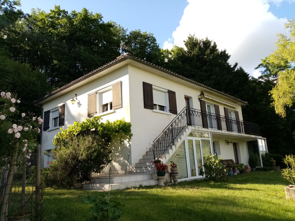 Maison 7 pièces 135 m² · à Mareuil en Perigord · 135 m² · 169 600 €
