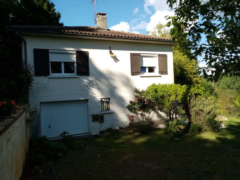 Maison de plain-pied sur sous-sol avec appartement en rez-de-jardin sur terrain 6000 m2