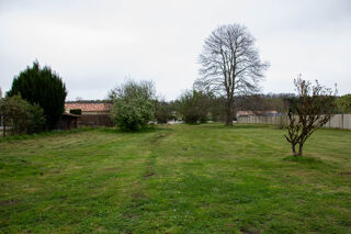  Terrain à vendre 976 m²