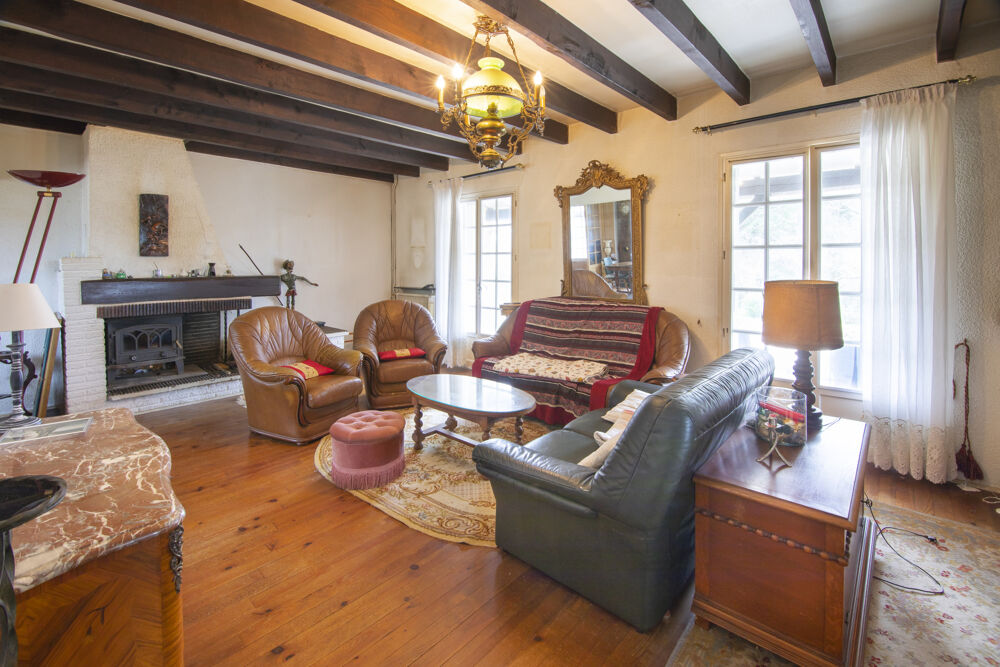 Vente Maison Charmante villa périgourdine et son parc arboré d'un hectare. Nontron