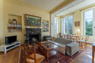  Propriété/château à vendre 8 pièces 250 m²