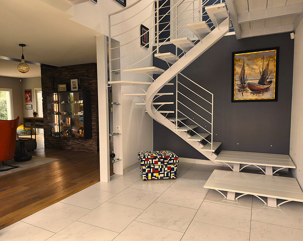 EXCLUSIF LEGÉ : Maison d'Architecte 391 m2, Piscine Intérieure, Impasse Privée