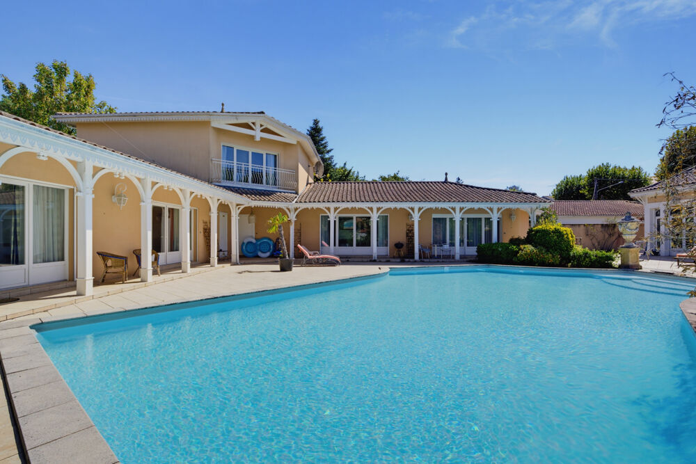 à vendre  Propriété/château Audenge (33980)