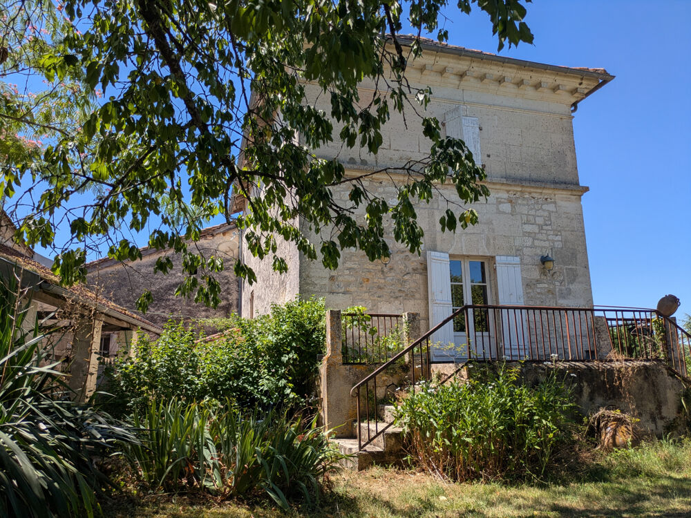 Maison 8 pièces 210 m² · à Mareuil · 210 m² · 296 000 €