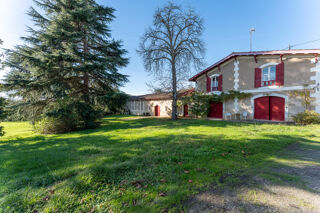  Propriété/château à vendre 8 pièces 250 m²