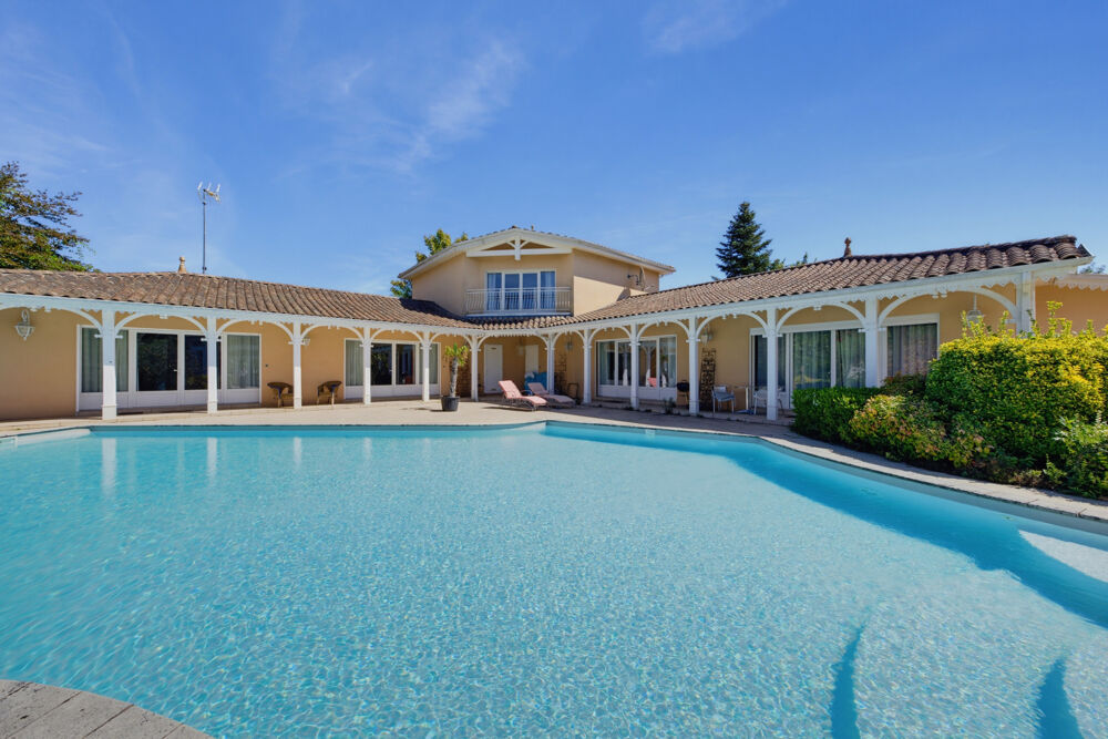 à vendre  Propriété/château Audenge (33980)