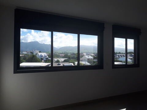 A LOUER Bureau 45 m2 St Andr&eacute; Ville 950 97440 St andre