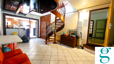  Maison � louer 8 pi�ces 270 m�