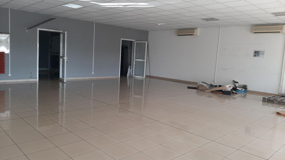   A LOUER 250 m2 BUREAUX ST ANDRE St andre