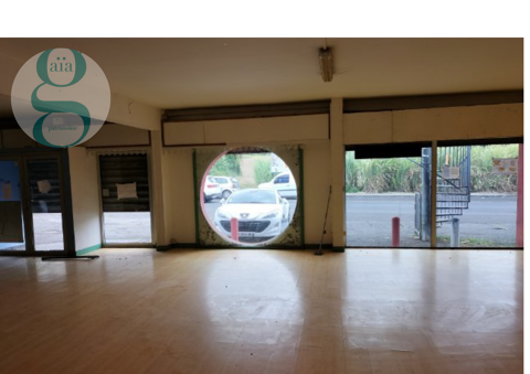 Local 115m2 - Saint-Andr&eacute; 2300 97440 St andre