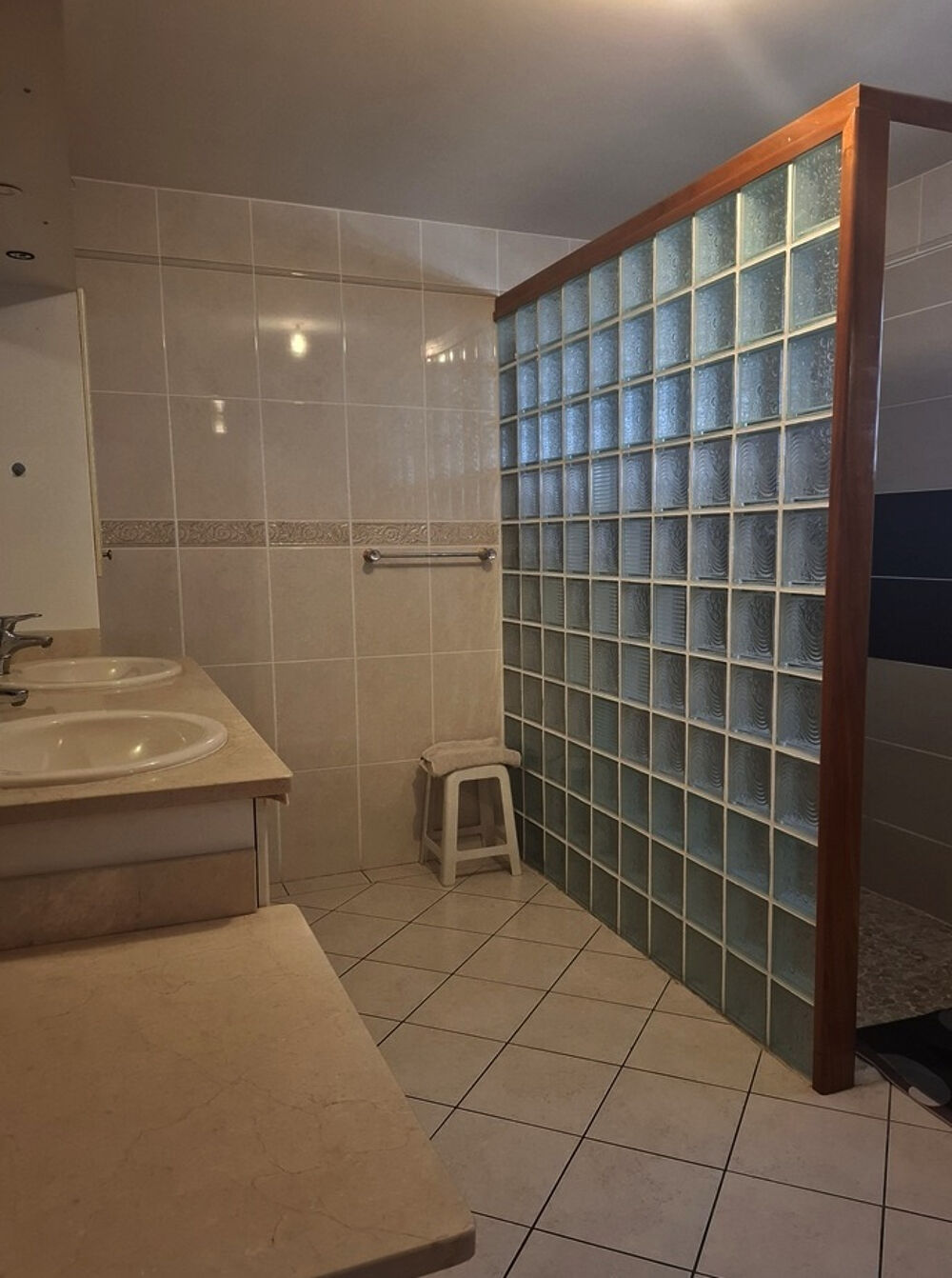 A VENDRE VILLA F7 240m2 / 650m2 - idéale pour une famille d'accueil ou recomposée - Champ Borne - Saint André